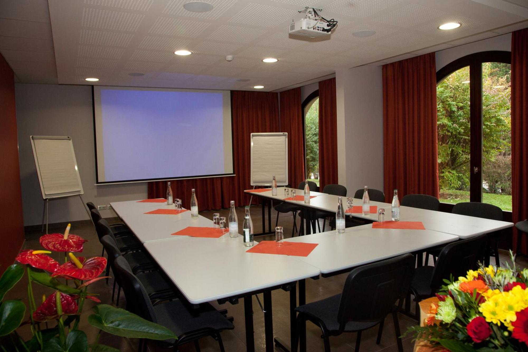 Logis Albhotel Grill Alby-sur-Cheran Exterior photo