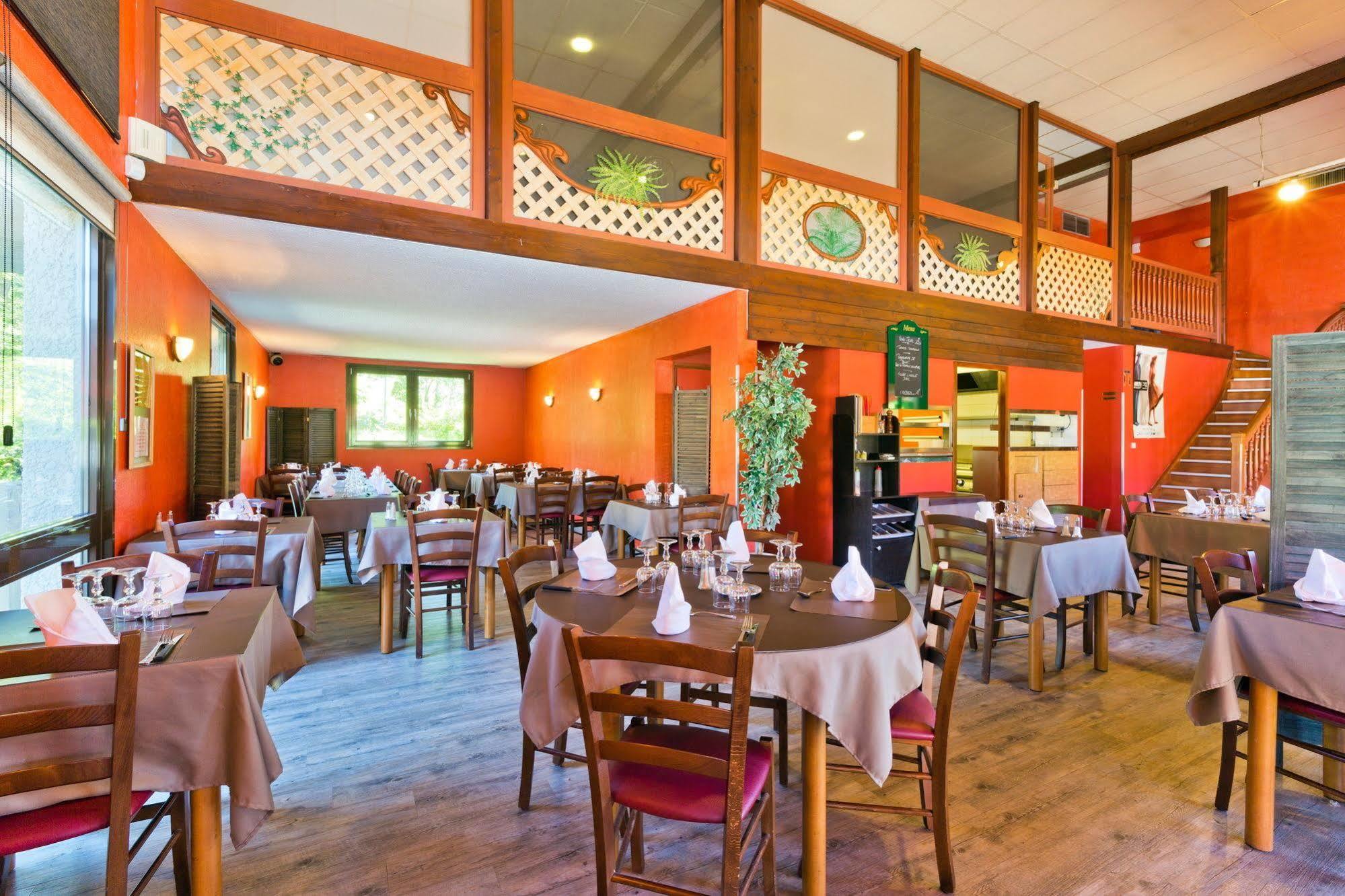 Logis Albhotel Grill Alby-sur-Cheran Exterior photo